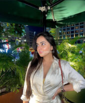 Cash Payment￣￣Young Call Girls In Sector 52 Noida ☎ +91-8447713384 ⭐✔️ Female Escorts Service in Delhi NCR